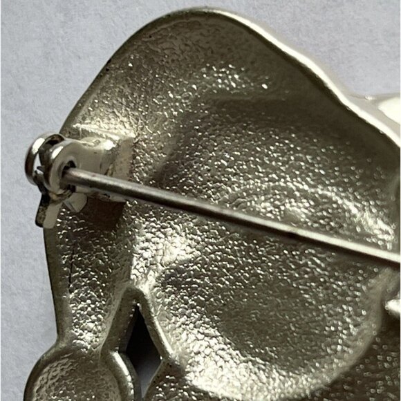 Christmas Cat In Santa Hat Dangling Legs Silver Red & Black Vintage - Picture 8 of 12